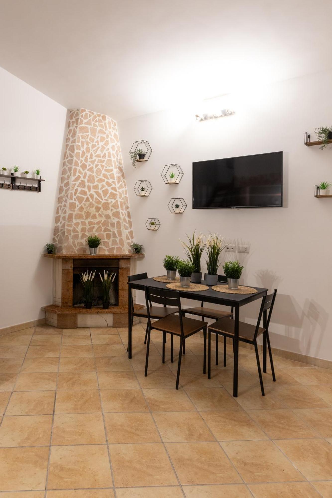 Suite Gli Ulivi Colonna Exterior photo